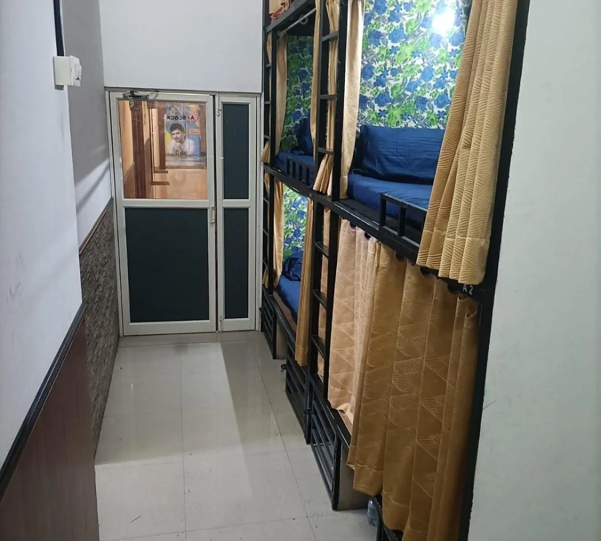 The Bed Metro Residency Hostel Alwaye